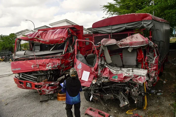 Overloading caused fatal FRU convoy crash in Teluk Intan, probe finds Overloading caused fatal FRU convoy crash in Teluk Intan, probe finds