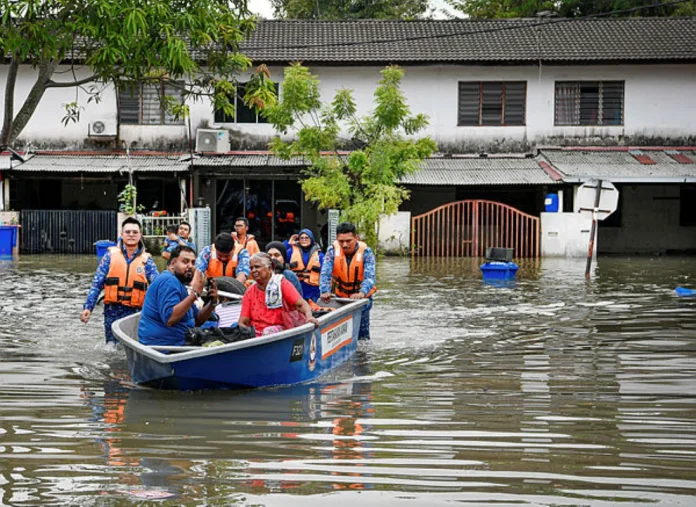 Government urged to create flood-risk map portal