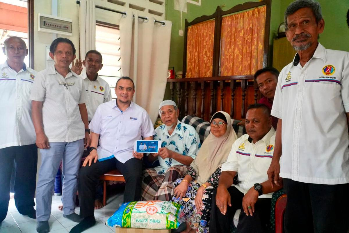 PM Anwar hulur sumbangan kepada veteran ATM yang diuji masalah saraf kaki