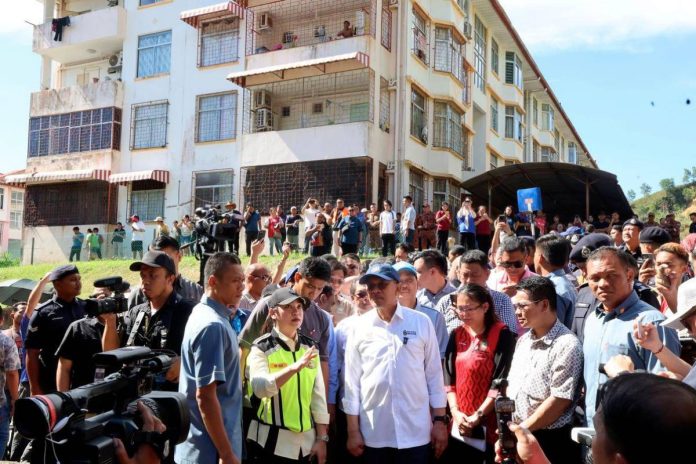 PM Anwar mahu pemulihan prasarana, bantuan mangsa banjir sabah disegerakan PM Anwar mahu pemulihan prasarana, bantuan mangsa banjir sabah disegerakan