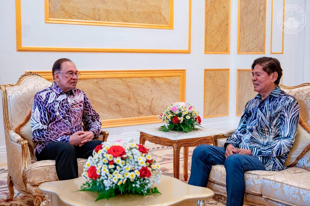 PM Anwar pays courtesy call on Penang governor after Qatar summit PM Anwar pays courtesy call on Penang governor after Qatar summit