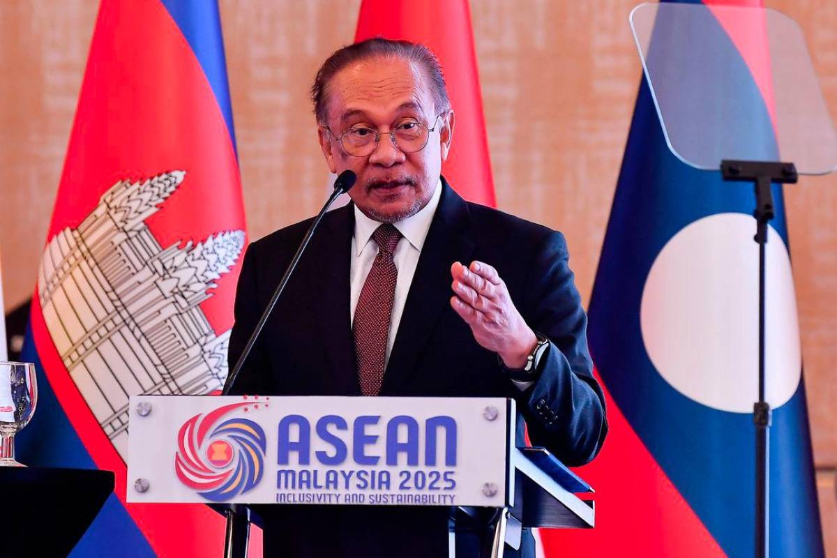 PM Anwar urges new envoys to boost strategic ties and quality investments PM Anwar urges new envoys to boost strategic ties and quality investments