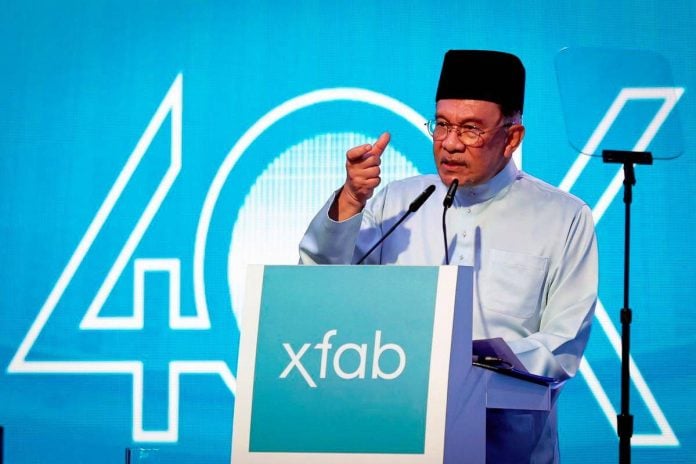 PM pledges continued harmonious talks with Sabah and Sarawak