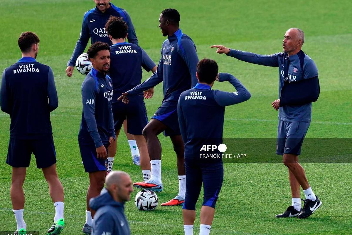 PSG begin Champions League title defence with injury concerns PSG begin Champions League title defence with injury concerns