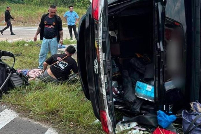 Pan Borneo crash: Van hit while exiting P-turn – Police
