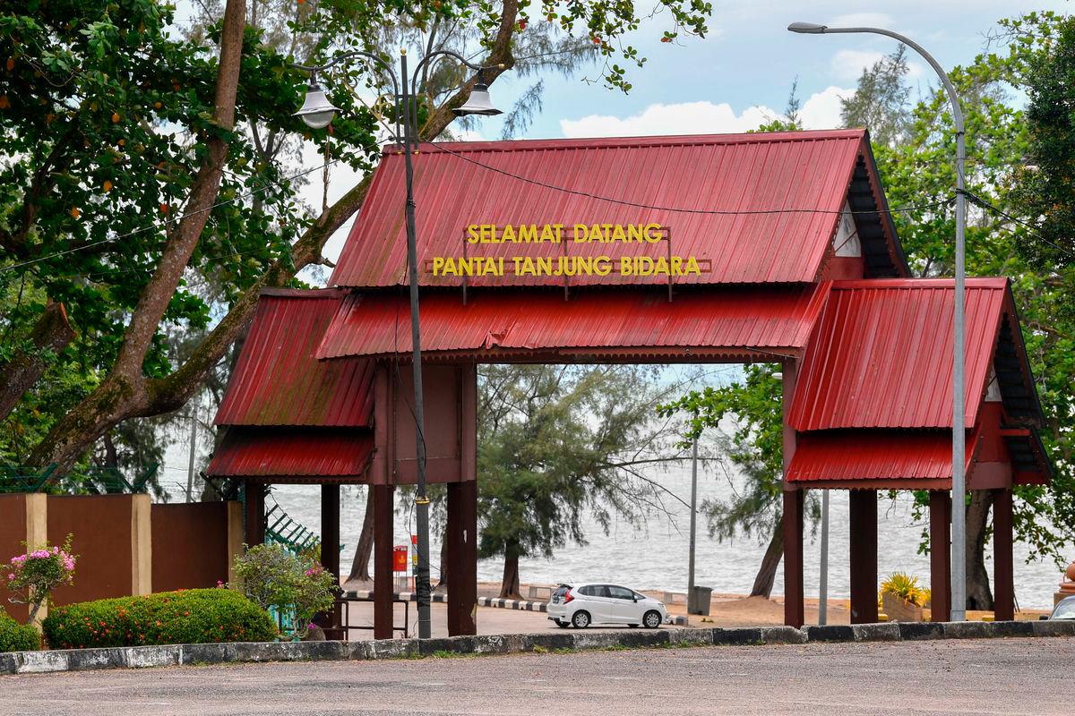 Pantai Tanjung Bidara bakal dinaik taraf tahun depan dengan kemudahan baharu Pantai Tanjung Bidara bakal dinaik taraf tahun depan dengan kemudahan baharu