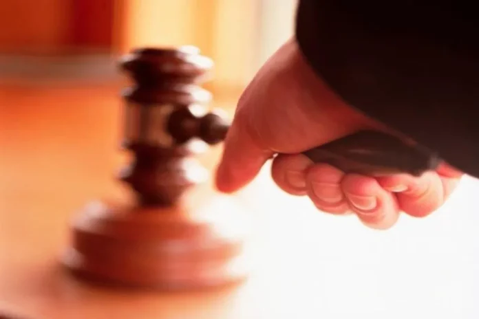 Pelajar lelaki mengaku tidak salah lakukan amang seksual fizikal Pelajar lelaki mengaku tidak salah lakukan amang seksual fizikal