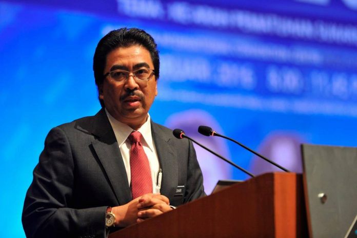 Pentadbir tanah perlu pandangan jauh urus isu tanah kompleks - Johari