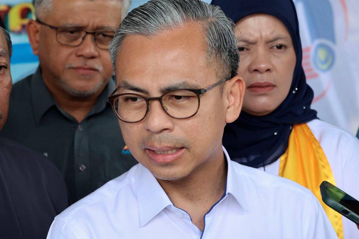 Penyedia perkhidmatan telekomunikasi diarah tambah baik internet sepanjang jalan utama - Fahmi