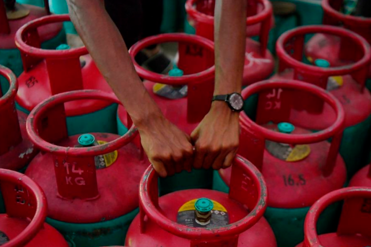 Perak KPDN seizes 102 subsidised LPG cylinders in Op Gasak raid Perak KPDN seizes 102 subsidised LPG cylinders in Op Gasak raid