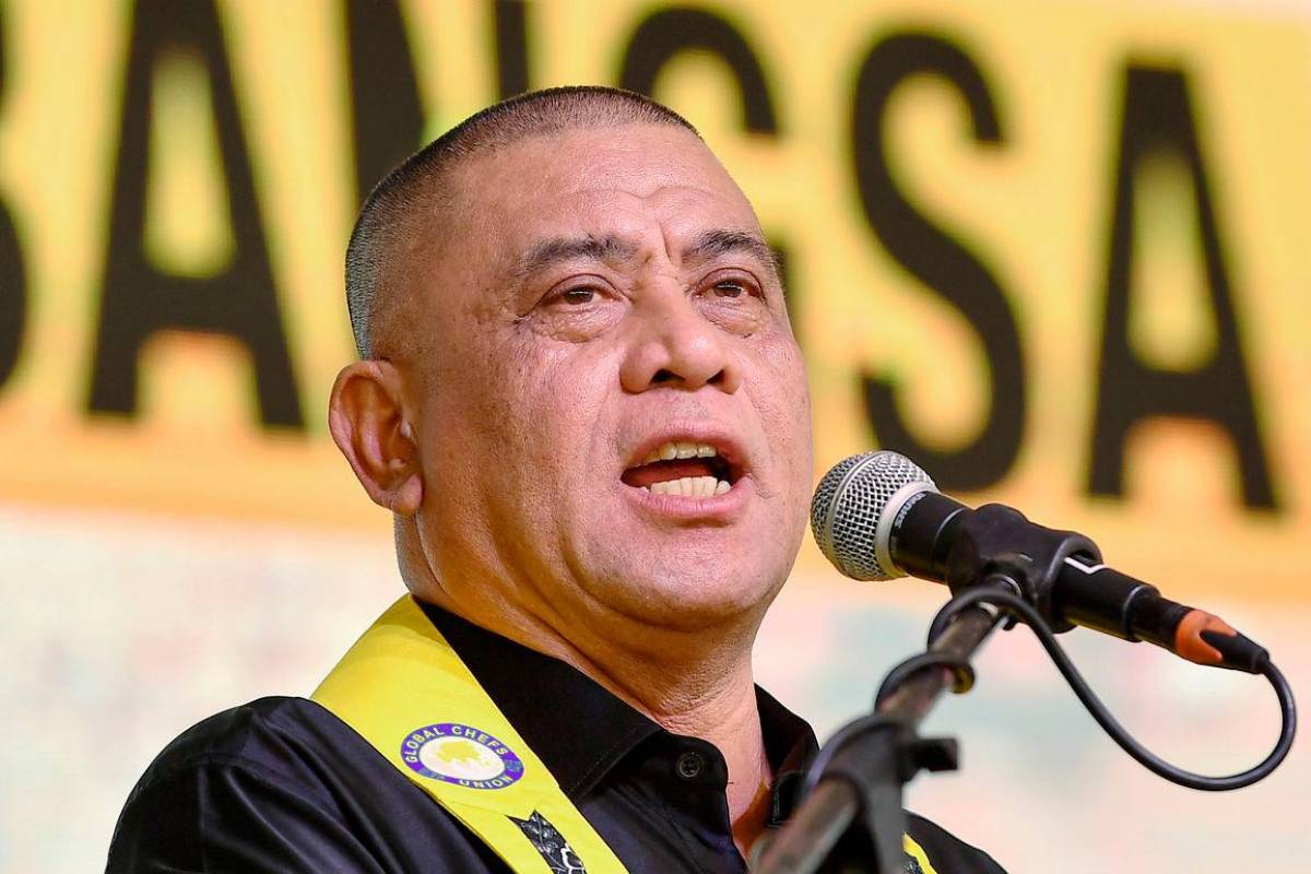 Perak government extends aid to flood victims in Muallim district Perak government extends aid to flood victims in Muallim district