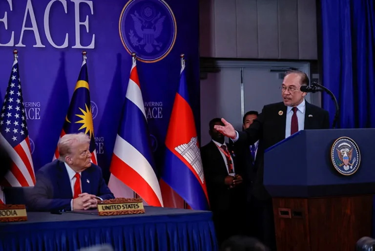Perdana Menteri Malaysia minta Presiden AS Donald Trump terus berpegang teguh komitmen keamanan di wilayah bergolak termasuk Semenanjung Gaza.