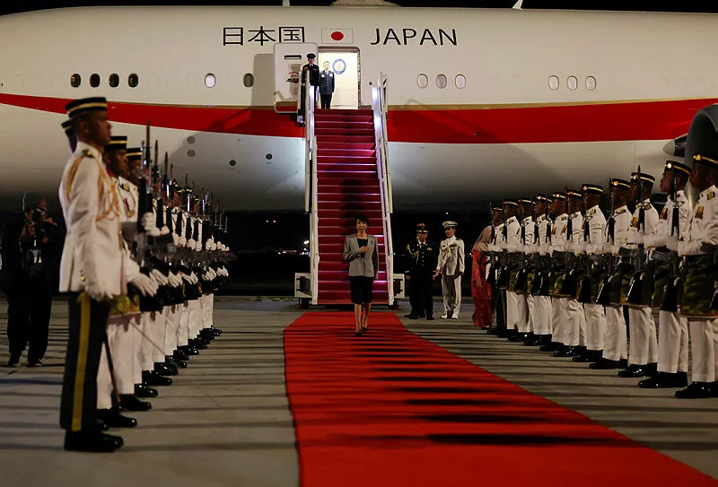 Perdana menteri Jepun Sanae Takaichi tiba di Malaysia untuk sidang kemuncak ASEAN Perdana menteri Jepun Sanae Takaichi tiba di Malaysia untuk sidang kemuncak ASEAN