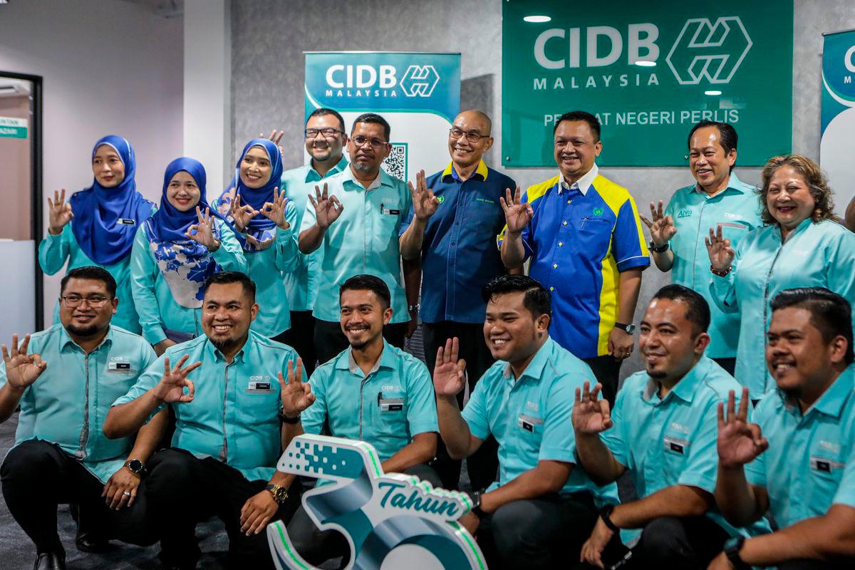 Perlis Raja Muda urges construction industry to use CIDB programmes