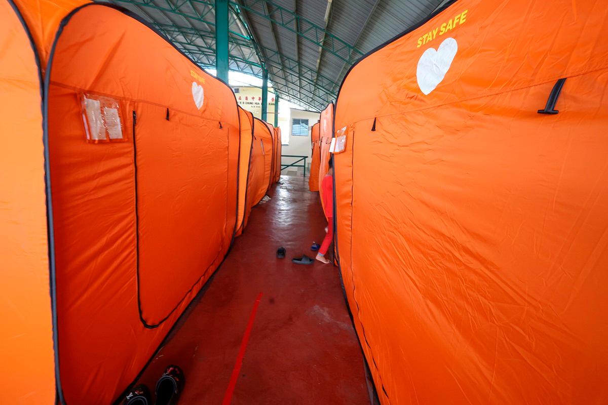 Pontian relief centre shelters 57 flash flood victims from 21 families Pontian relief centre shelters 57 flash flood victims from 21 families