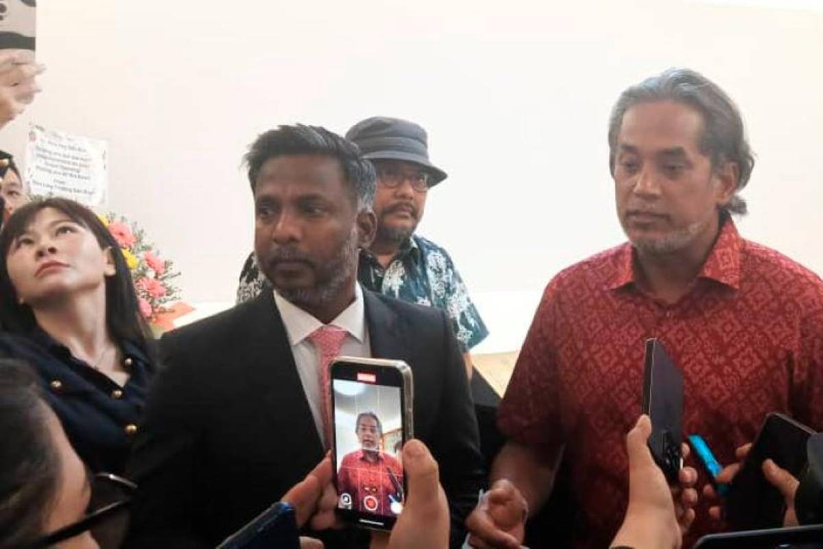Prescribe correct medicine, not a quick fix, Khairy tells MOE Prescribe correct medicine, not a quick fix, Khairy tells MOE