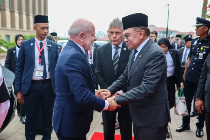 Presiden Brazil Lula da Silva terima sambutan rasmi di Putrajaya