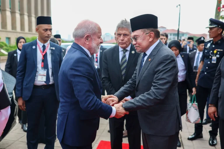 Presiden Brazil Lula da Silva terima sambutan rasmi di Putrajaya