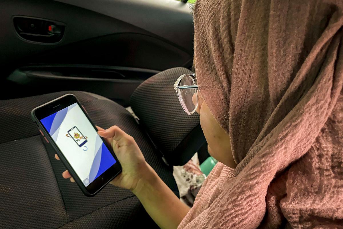 Public overwhelmed by hundreds of govt apps Public overwhelmed by hundreds of govt apps