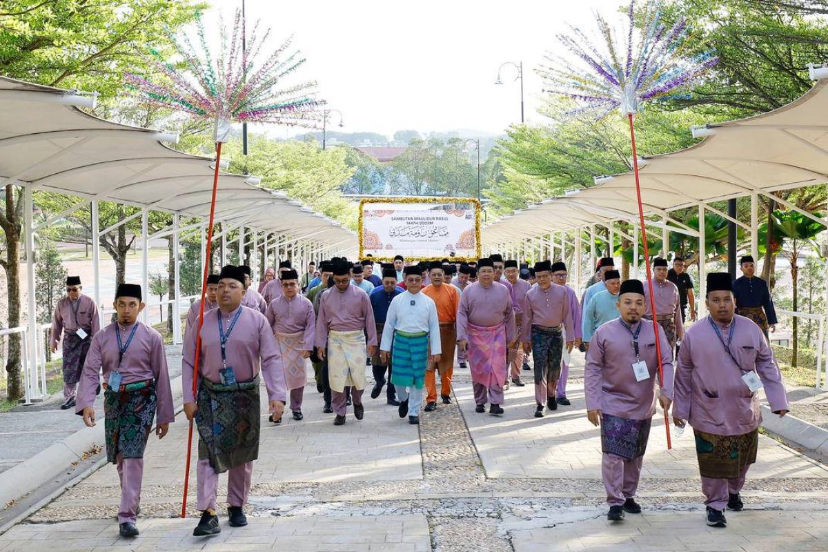 Public urged to stop inciting religious hatred, warns minister
