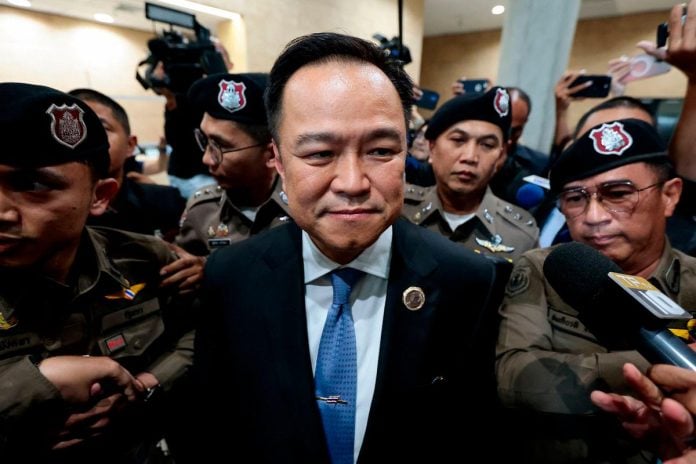 Raja Thailand perkenan kabinet baharu di bawah PM Anutin