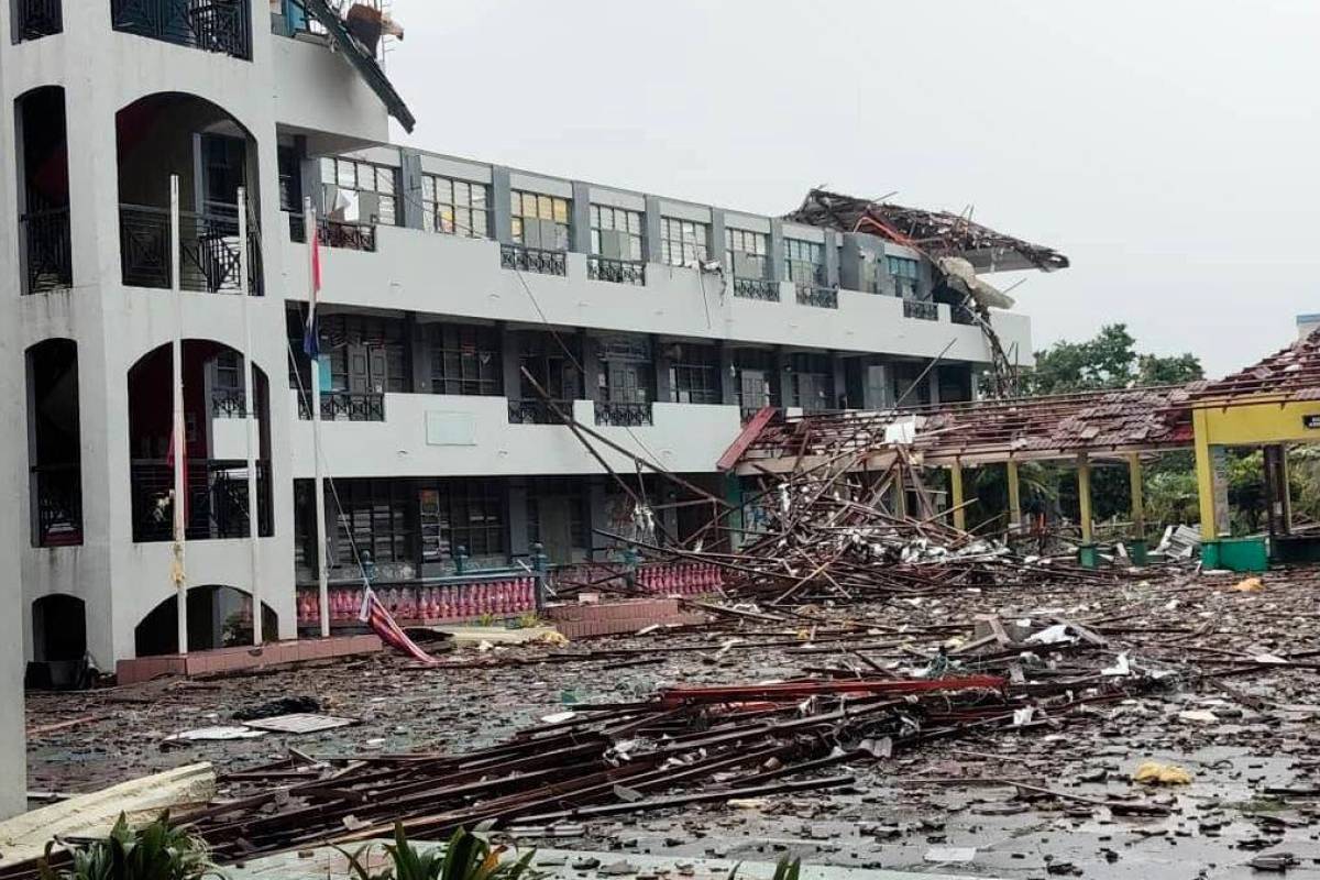 Ribut rosakkan bangunan awam Selangor, sekolah ditutup sementara