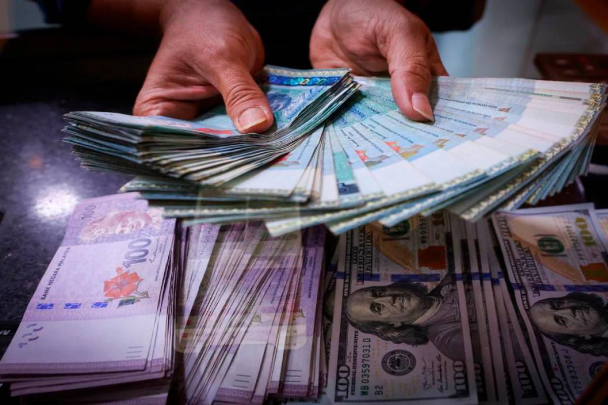 Ringgit flat against US Dollar amid mixed US Fed signals Ringgit flat against US Dollar amid mixed US Fed signals