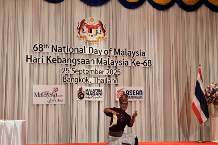Roti canai tossing wows guests at Malaysia’s National Day reception in Bangkok