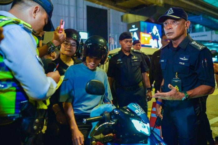 Seven men arrested over commotion during Kampung Sungai Baru eviction