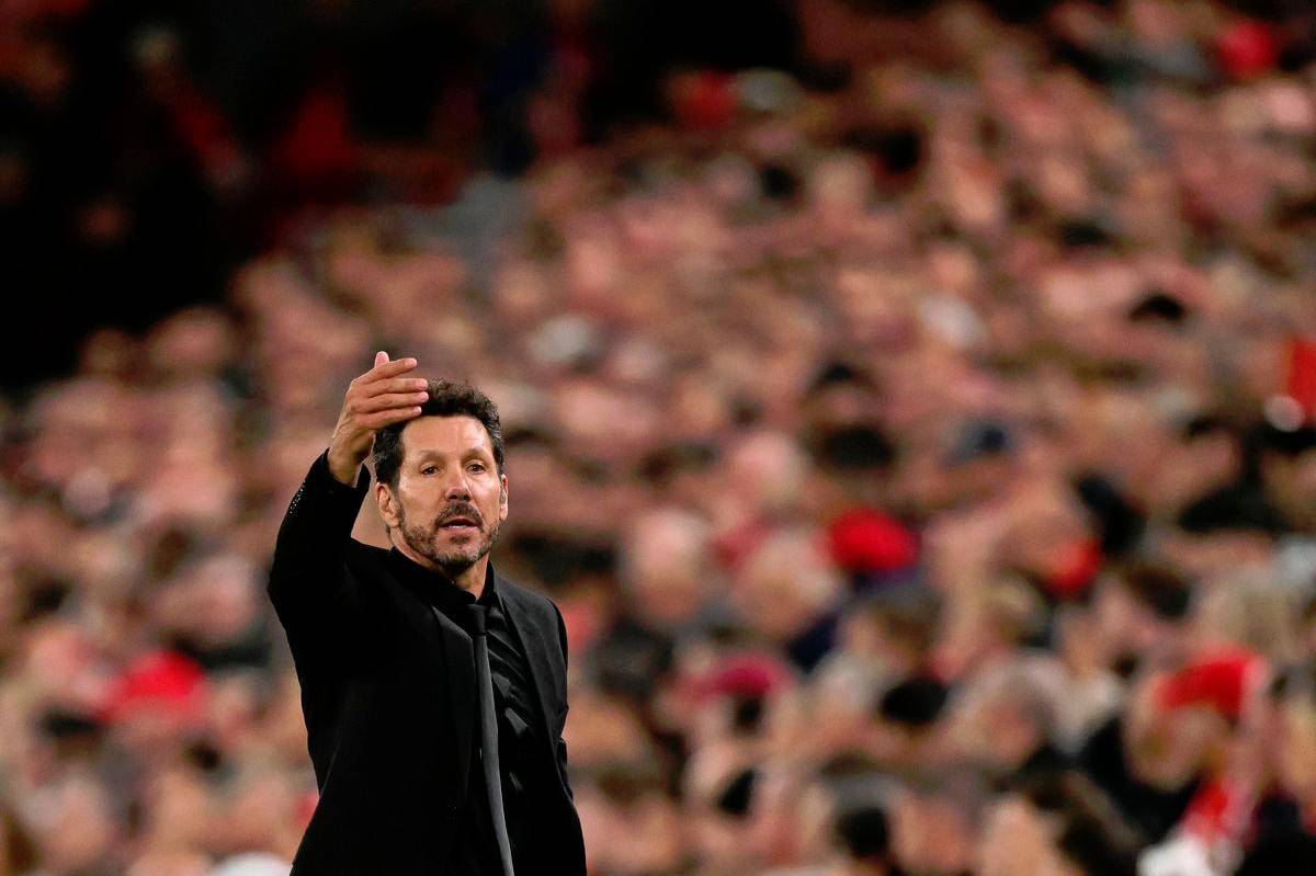 Simeone demands protection after Liverpool fan abuse incident Simeone demands protection after Liverpool fan abuse incident