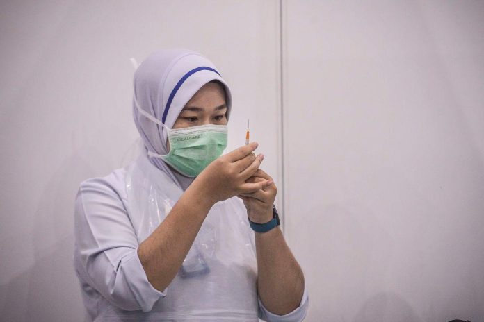 Singapore not to blame for loss of medical professionals: Analyst