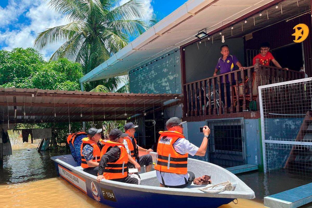 Situasi banjir di Sabah pulih, Sarawak kekal dengan mangsa di PPS Situasi banjir di Sabah pulih, Sarawak kekal dengan mangsa di PPS