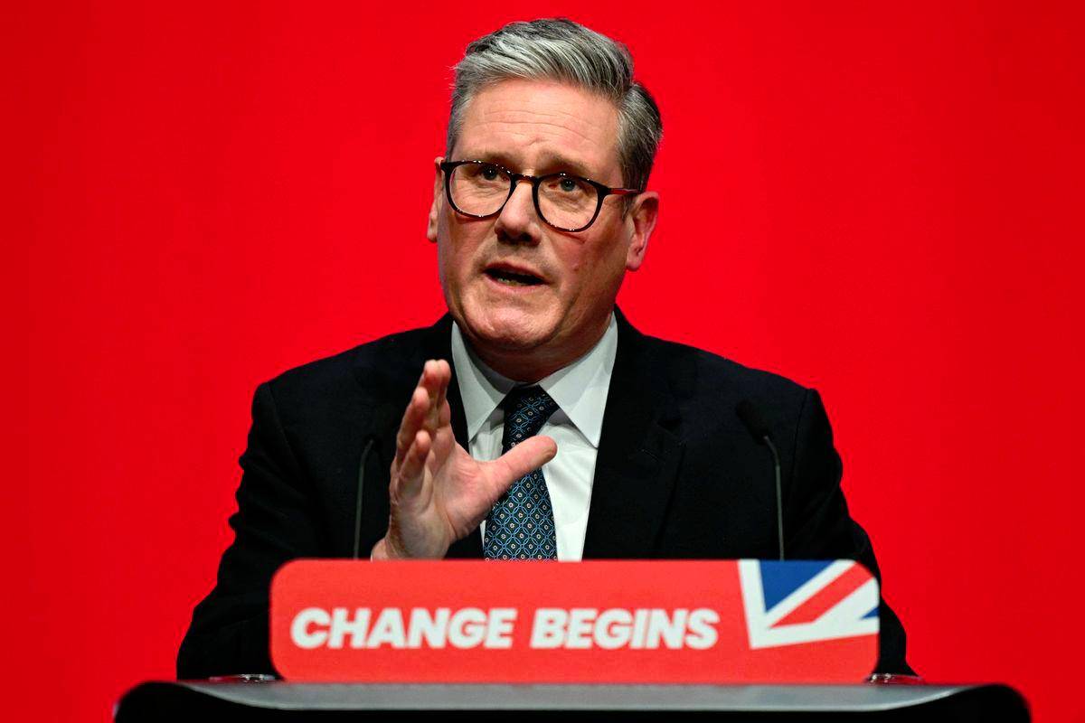 Starmer urges liberals to use patriotism to counter far-right politics Starmer urges liberals to use patriotism to counter far-right politics
