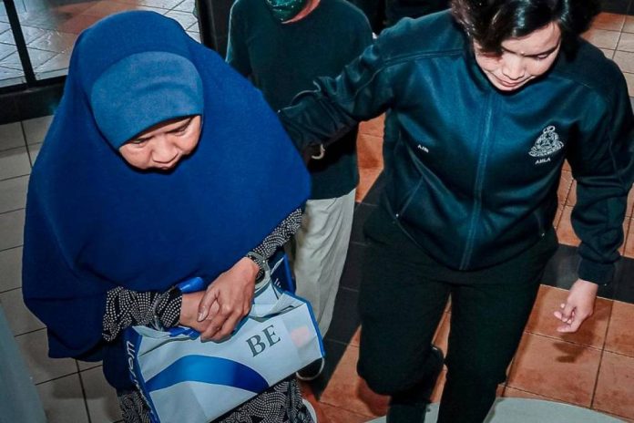 Suami isteri didakwa terima deposit tanpa lesen, gubah wang haram lebih RM50 juta