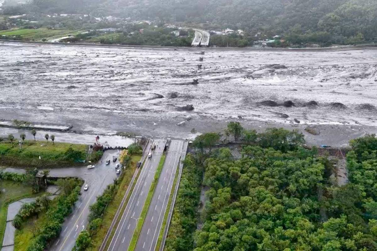 Taiwan revises down Super Typhoon Ragasa death toll to 14, but 33 missing Taiwan revises down Super Typhoon Ragasa death toll to 14, but 33 missing