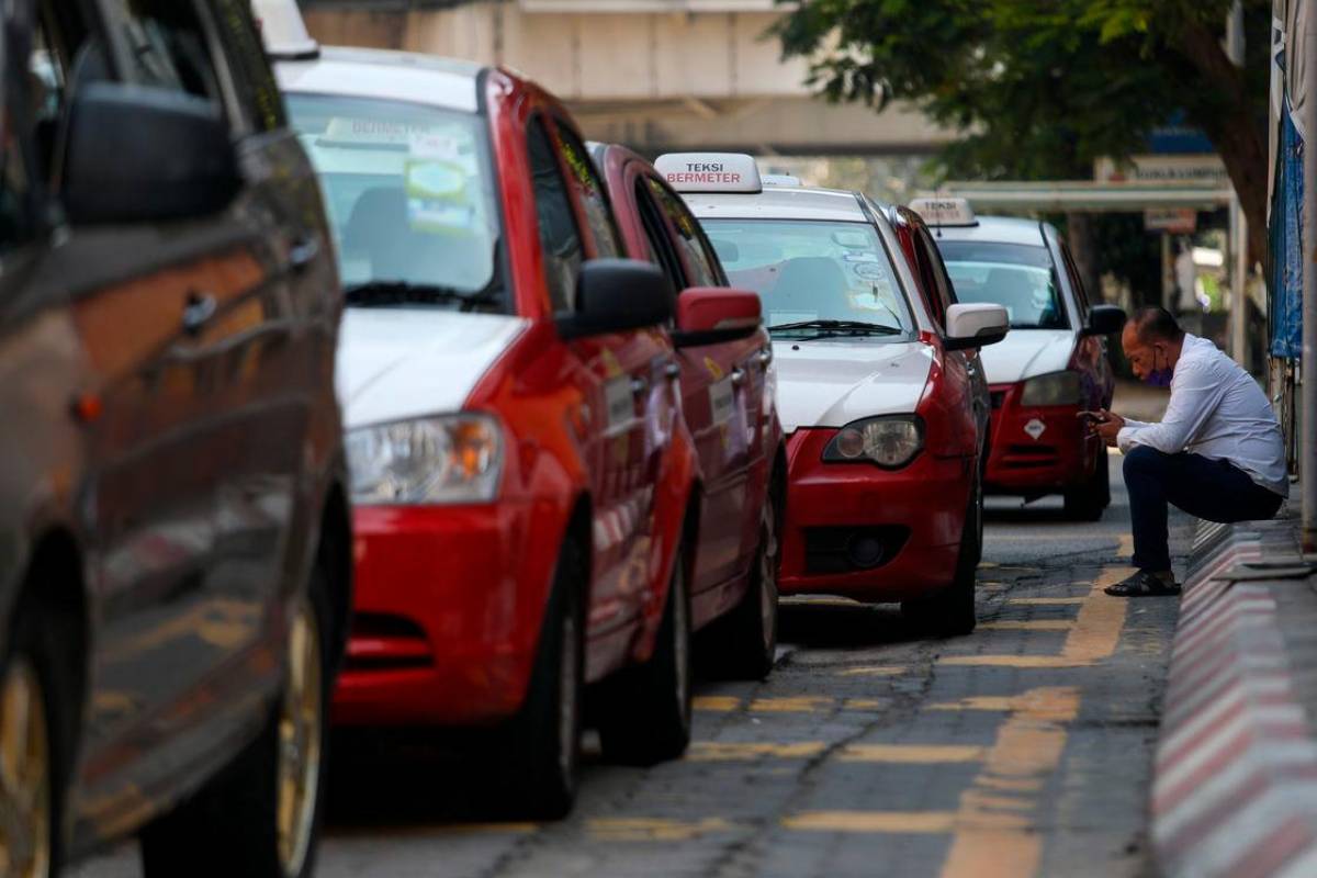 Taxi drivers welcome Budget 2026 training funds and tax exemptions