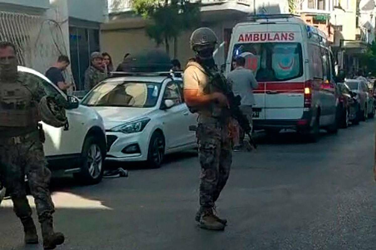 Teen arrested as two police shot dead near Turkey's Izmir: minister