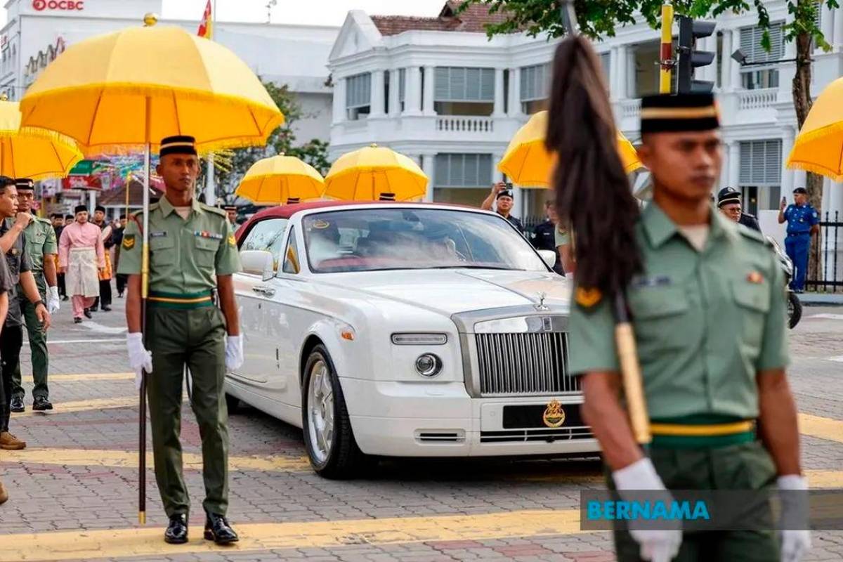 Tengku Amir Shah presides over royal wedding procession rehearsal Tengku Amir Shah presides over royal wedding procession rehearsal