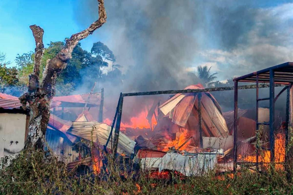 Tiga rumah musnah dalam kebakaran di Tumpat