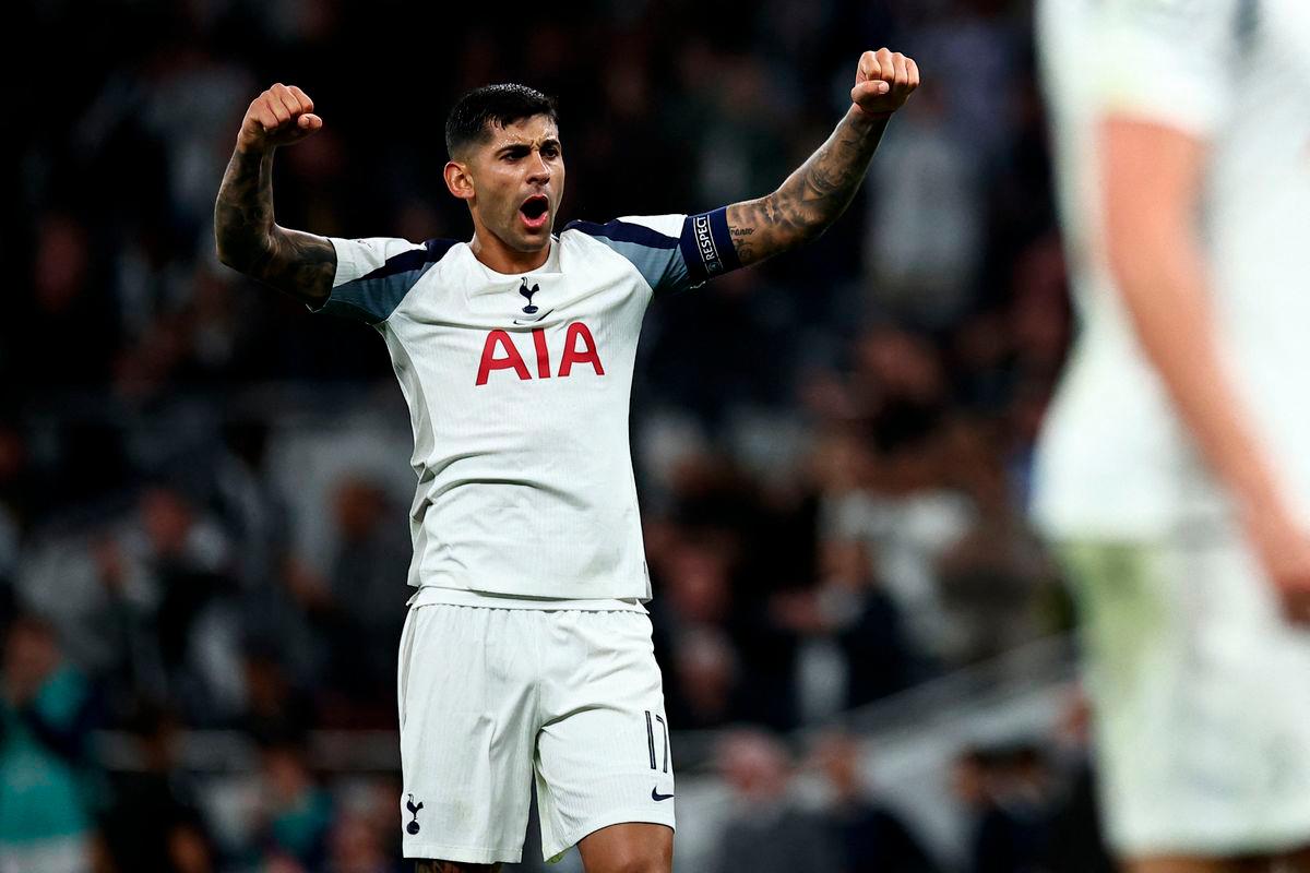 Tottenham secure Champions League win with Villarreal goalkeeper error