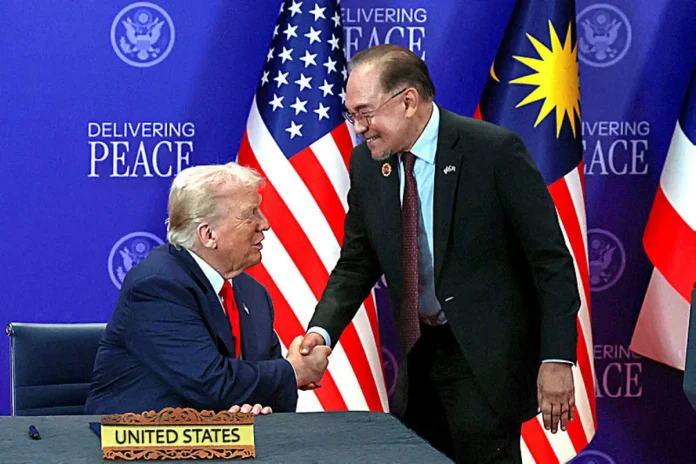 Trump ucap terima kasih kepada Anwar atas peranan perjanjian damai Thailand-Kemboja Trump ucap terima kasih kepada Anwar atas peranan perjanjian damai Thailand-Kemboja