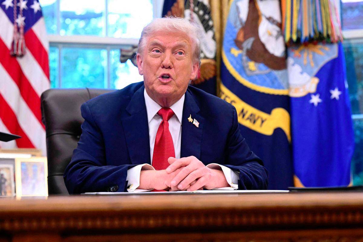 Trump warns of government shutdown as White House threatens mass firings