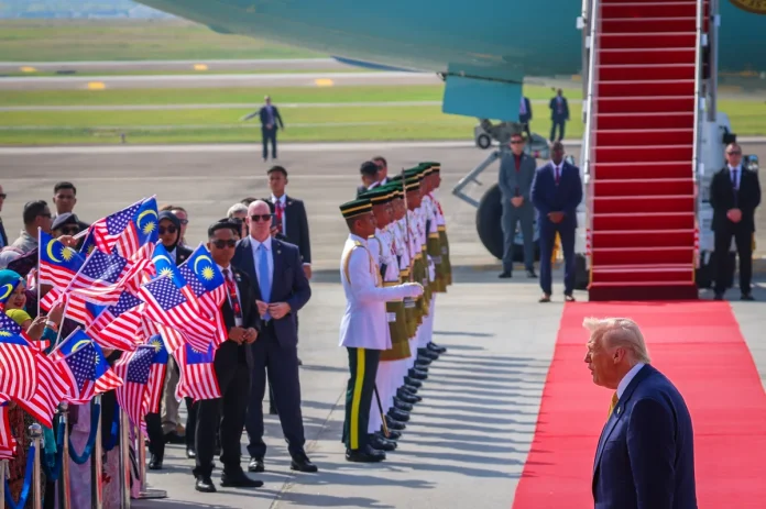 Trump_puji_Malaysia_sebagai_negara_hebat_dan_sangat_bertenaga