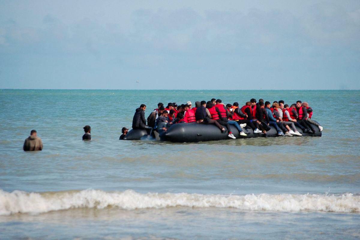 Two women die attempting Channel crossing from France to UK Two women die attempting Channel crossing from France to UK