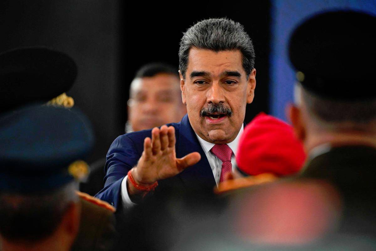 US strikes second Venezuelan drug boat amid escalating tensions US strikes second Venezuelan drug boat amid escalating tensions