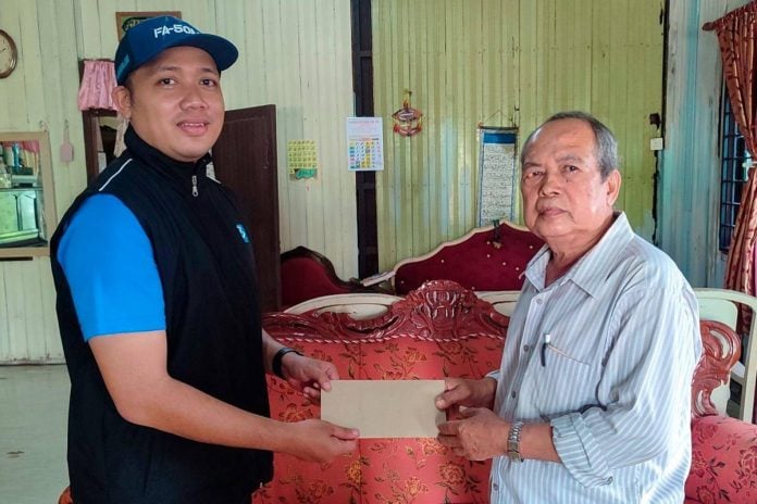 Veteran RTM journalist Abdullah Hamzah receives Kasih@HAWANA Fund donation