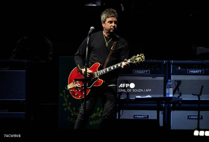Oasis guitar from band breakup fight sells for £289,800 at auction Oasis guitar from band breakup fight sells for £289,800 at auction