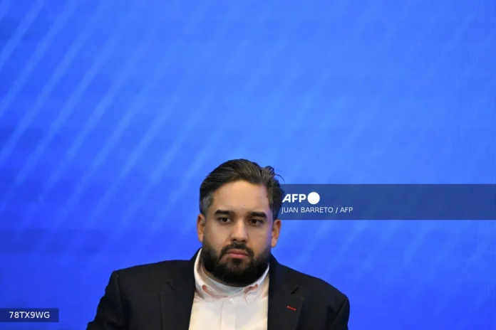 Venezuela's Maduro accuses US of fabricating war in Caribbean Venezuela's Maduro accuses US of fabricating war in Caribbean