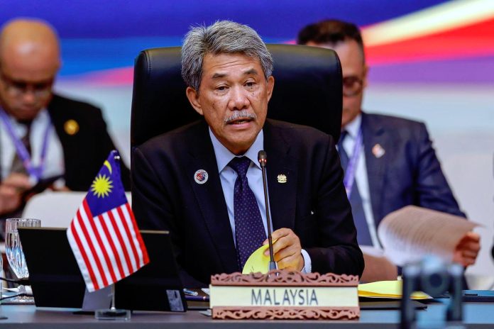 China ready to sign SEANWFZ treaty without conditions, says FM