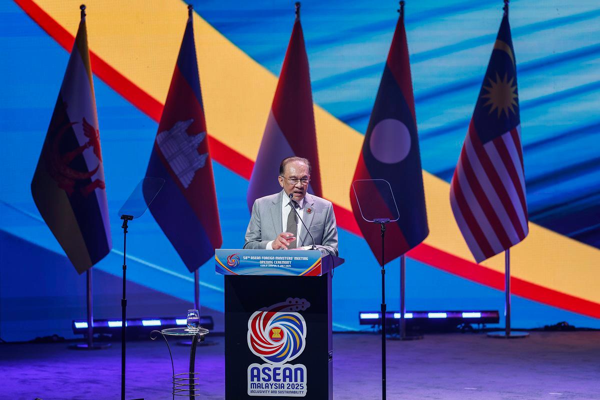Malaysia’s Anwar calls for closer alignment of ASEAN foreign, economic policies Malaysia’s Anwar calls for closer alignment of ASEAN foreign, economic policies